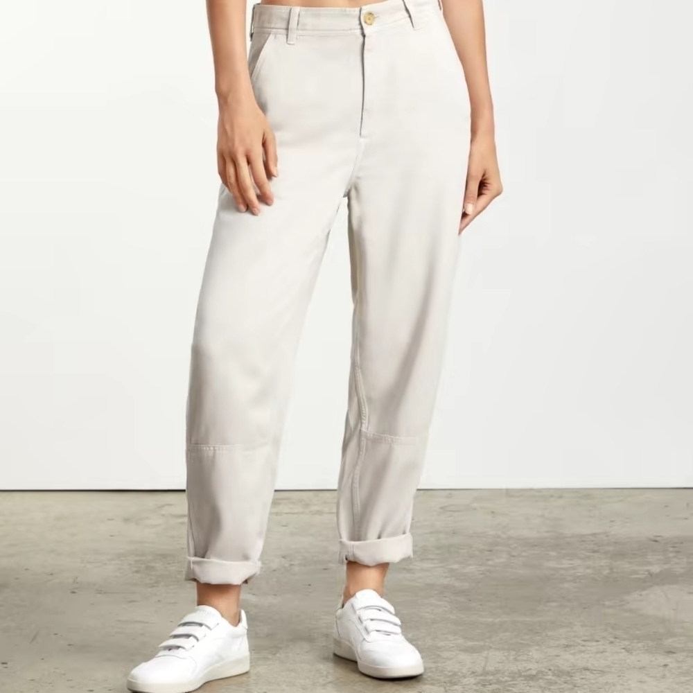 HP. Everlane Leather Sneaker - Picture 3 of 13